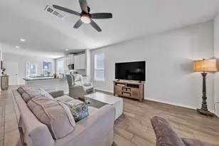 2933 Dixondale Dr, Fort Worth, TX 76108 - Photo 2