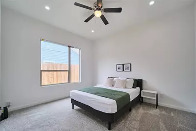 1350 Strickland Street, Dallas, TX 75216 - Photo 22