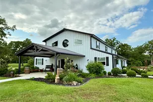 601 E Collard St, Madisonville, TX 77864 - Photo 2