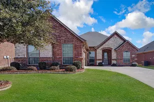 1212 Lantana Ln, Burleson, TX 76028 - Photo 1