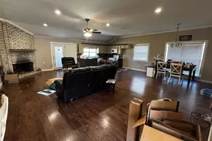 229 Crockett Ln, Hewitt, TX 76643 - Photo 2