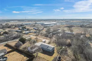 239 Wildwood Ave, Elm Mott, TX 76640 - Photo 24