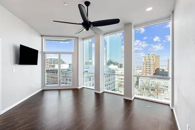 500 Throckmorton Street #902, Fort Worth, TX 76102 - Photo 2