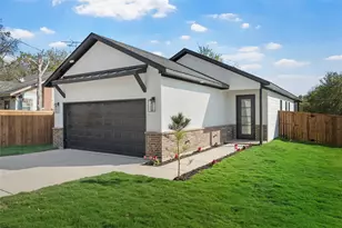 700 Park Dr, Hillsboro, TX 76645 - Photo 1