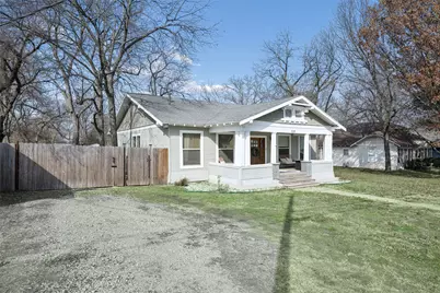318 W Willingham Street, Cleburne, TX 76033 - Photo 4