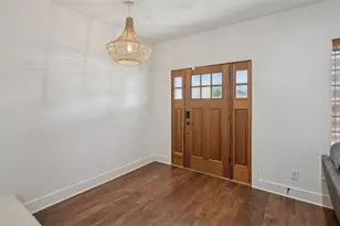 318 W Willingham St, Cleburne, TX 76033 - Photo 8