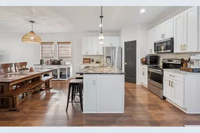 318 W Willingham Street, Cleburne, TX 76033 - Photo 22