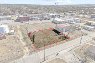 405 Grayson St, Pottsboro, TX 75076 - Photo 1