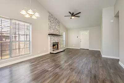 823 Versailles Street, Mesquite, TX 75149 - Photo 6