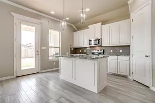 3332 Arrow Creek Dr, Granbury, TX 76049 - Photo 2