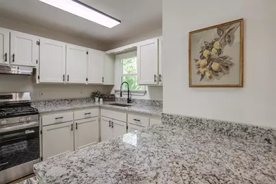 1220 S Brazos Street, Weatherford, TX 76086 - Photo 6