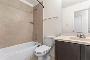 5313 Creek Hill Ln, Fort Worth, TX 76179 - Photo 6