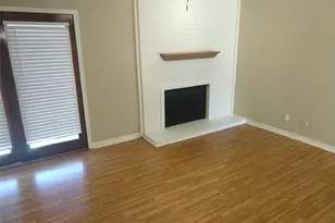 2101 Rainbow Dr, Arlington, TX 76011 - Photo 2