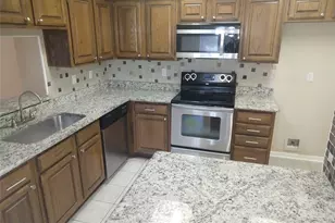 2101 Rainbow Dr, Arlington, TX 76011 - Photo 4