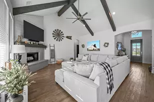 129 Southern Ct, Springtown, TX 76082 - Photo 4