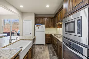 500 Corbin Dr, Arlington, TX 76002 - Photo 8