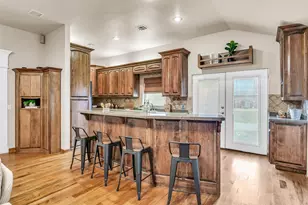 9807 Ravenswood Rd, Granbury, TX 76049 - Photo 10