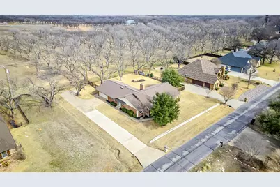 9807 Ravenswood Road, Granbury, TX 76049 - Photo 30