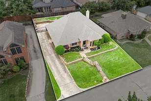 3229 David Dr, Hurst, TX 76054 - Photo 2