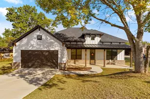 703 Ridgeway Rd, Joshua, TX 76058 - Photo 1