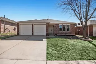 1812 Wind Dancer Trail, Fort Worth, TX 76131 - Photo 2