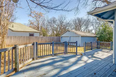 911 W Chambers Street, Cleburne, TX 76033 - Photo 34
