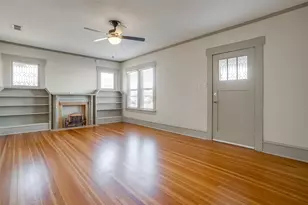 911 W Chambers St, Cleburne, TX 76033 - Photo 6