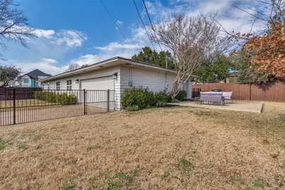9702 Lakemont Drive, Dallas, TX 75220 - Photo 20