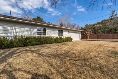 9702 Lakemont Drive, Dallas, TX 75220 - Photo 22