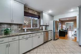 9702 Lakemont Dr, Dallas, TX 75220 - Photo 6