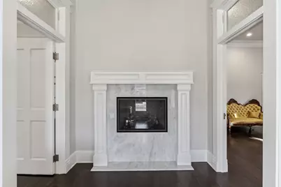 907 S Robinson Street, Cleburne, TX 76031 - Photo 6