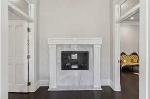 907 S Robinson St, Cleburne, TX 76031 - Photo 6