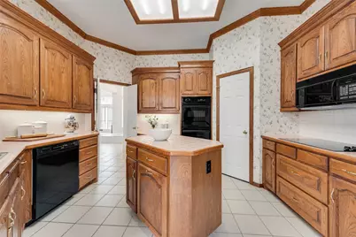 2404 Wilkes Drive, Colleyville, TX 76034 - Photo 8