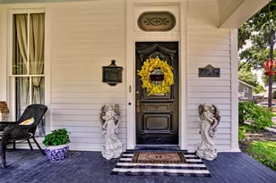 319 S Denton St, Gainesville, TX 76240 - Photo 2