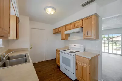 1725 Indian School Road, Garland, TX 75044 - Photo 12