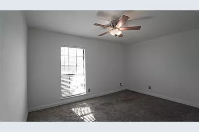 2115 Chatsworth Road, Carrollton, TX 75007 - Photo 18