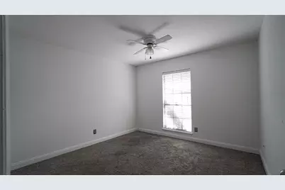 2115 Chatsworth Road, Carrollton, TX 75007 - Photo 20