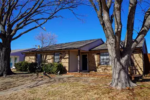 2115 Chatsworth Rd, Carrollton, TX 75007 - Photo 2