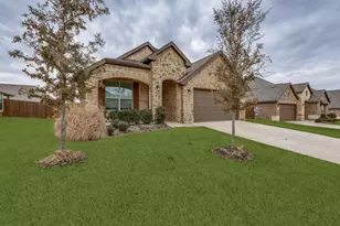 229 Rosemary Dr, Azle, TX 76020 - Photo 1