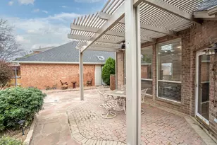 1252 Royal Crescent Dr, Bedford, TX 76021 - Photo 32