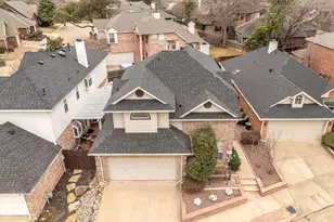 1252 Royal Crescent Dr, Bedford, TX 76021 - Photo 2