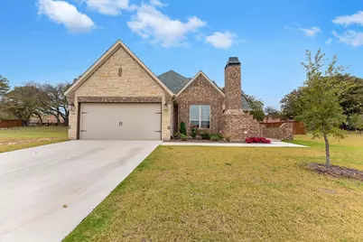1300 Highland Park Circle, Granbury, TX 76048 - Photo 2