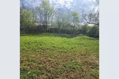 2927 Wellington Street, Greenville, TX 75401 - Photo 2