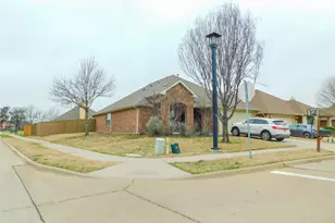 2020 Jasmine Valley Drive, Little Elm, TX 75068 - Photo 2