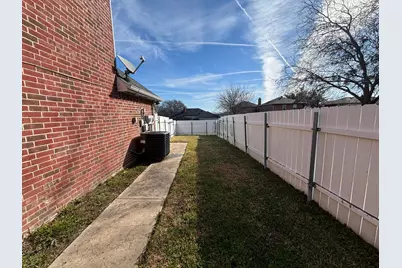902 Wentwood Drive, DeSoto, TX 75115 - Photo 18