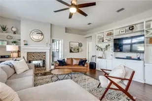 4310 Elgin Ct, Grand Prairie, TX 75052 - Photo 10