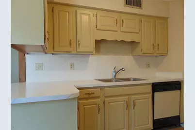 10835 Hayfield Drive, Dallas, TX 75238 - Photo 8
