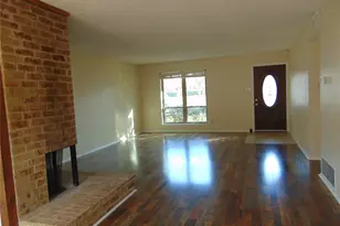 10835 Hayfield Dr, Dallas, TX 75238 - Photo 8