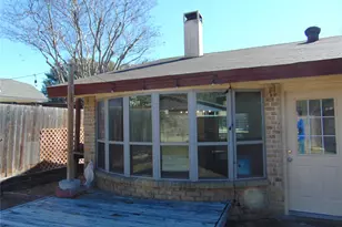 10835 Hayfield Dr, Dallas, TX 75238 - Photo 18