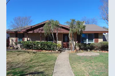 10835 Hayfield Drive, Dallas, TX 75238 - Photo 2